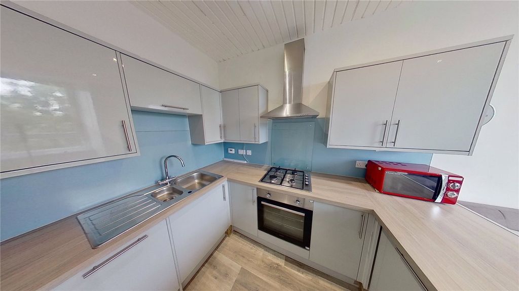 Property photo 2 of 12 Photo 2