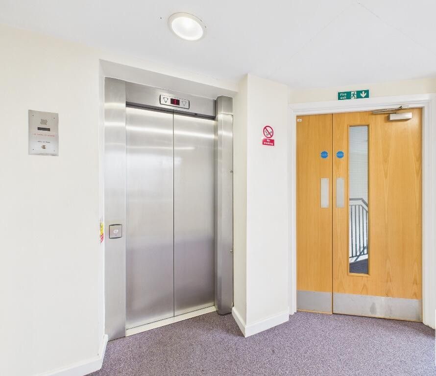 Property photo 2 of 22