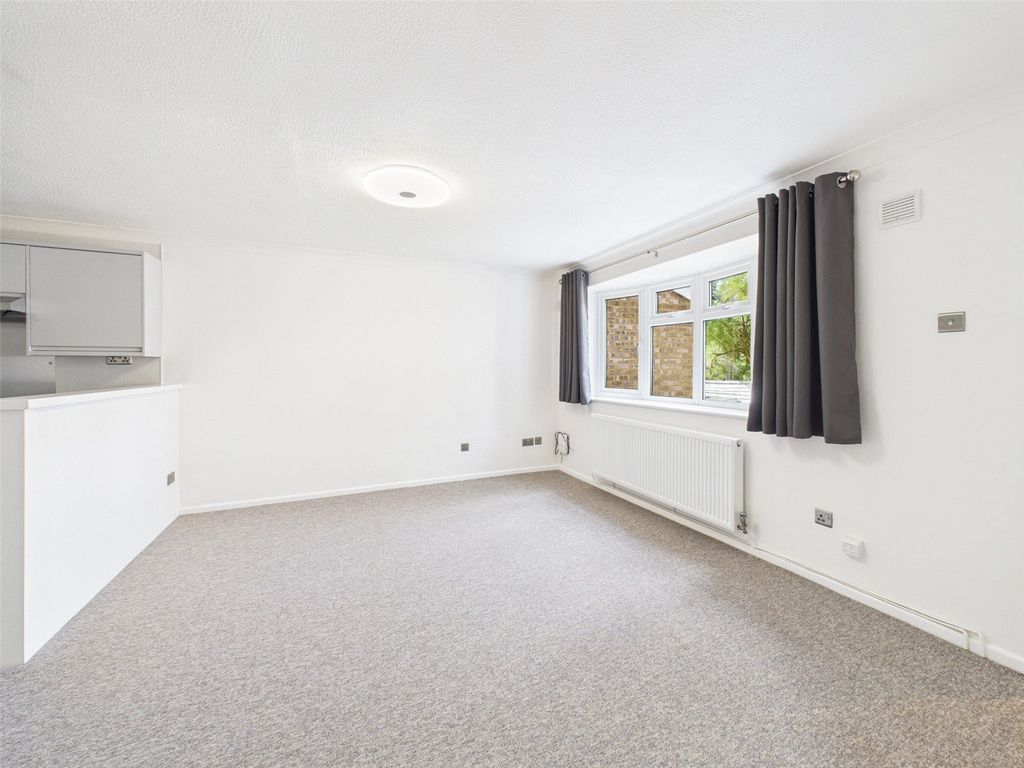 Property photo 3 of 9 Picture No. 04