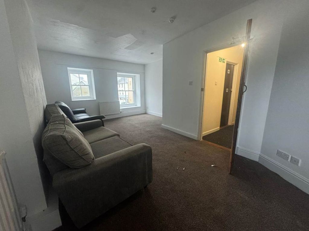 Property photo 3 of 6 Photo-2025-12-09-14-50-18