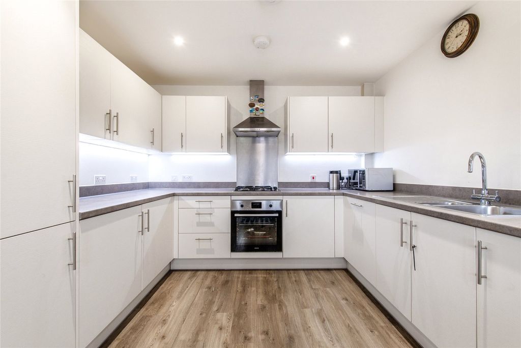 Property photo 3 of 28 Picture 3