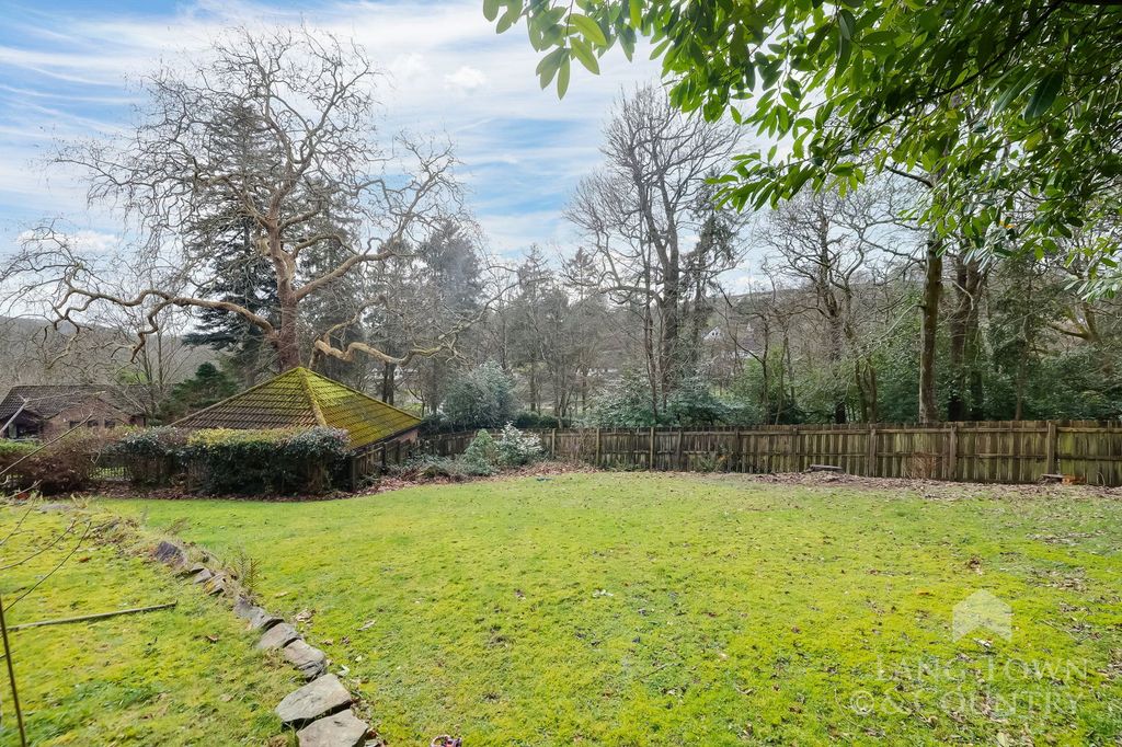 Property photo 3 of 27