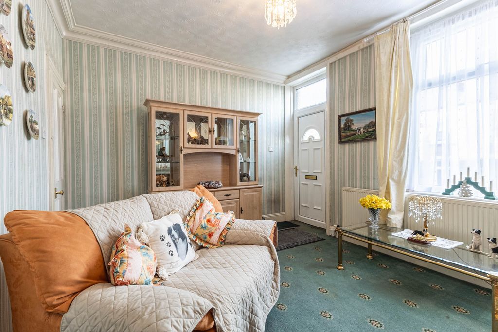 Property photo 2 of 16 Living Room