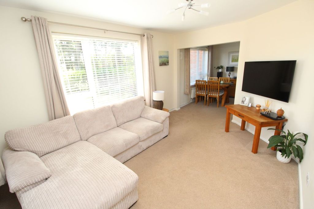 Property photo 3 of 21