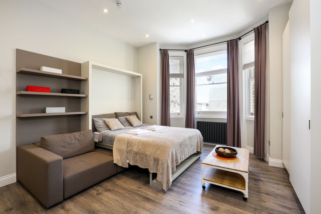 Property photo 1 of 6