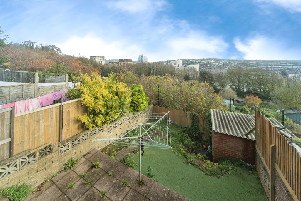 Property photo 3 of 17 Photo