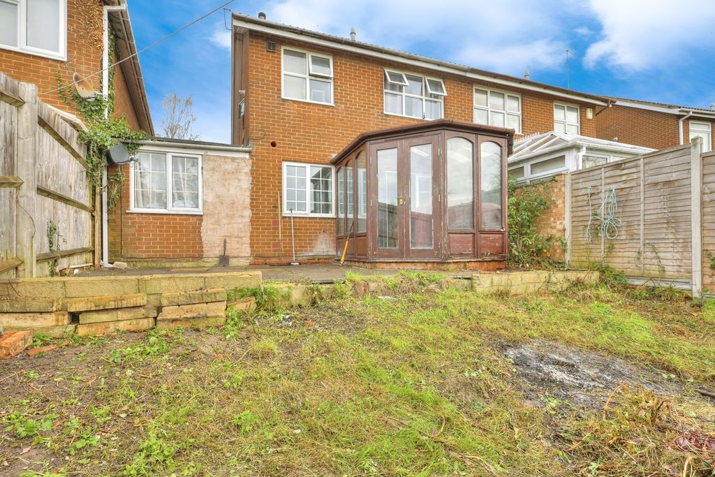 Property photo 3 of 16 Garden