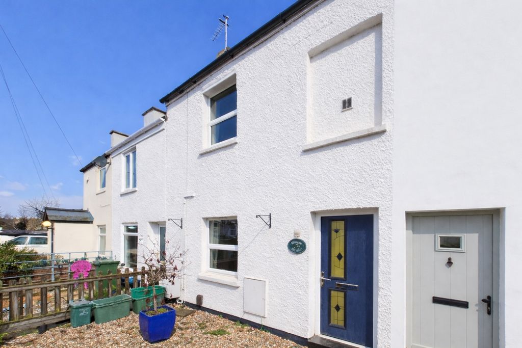 Property photo 1 of 13 Front