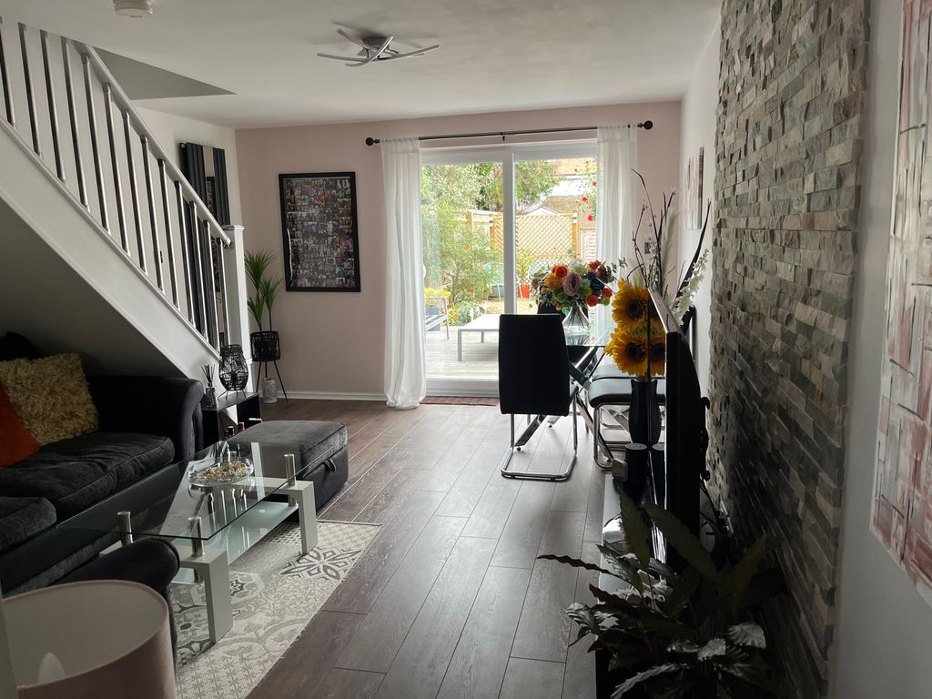 Property photo 3 of 17 Img_4936