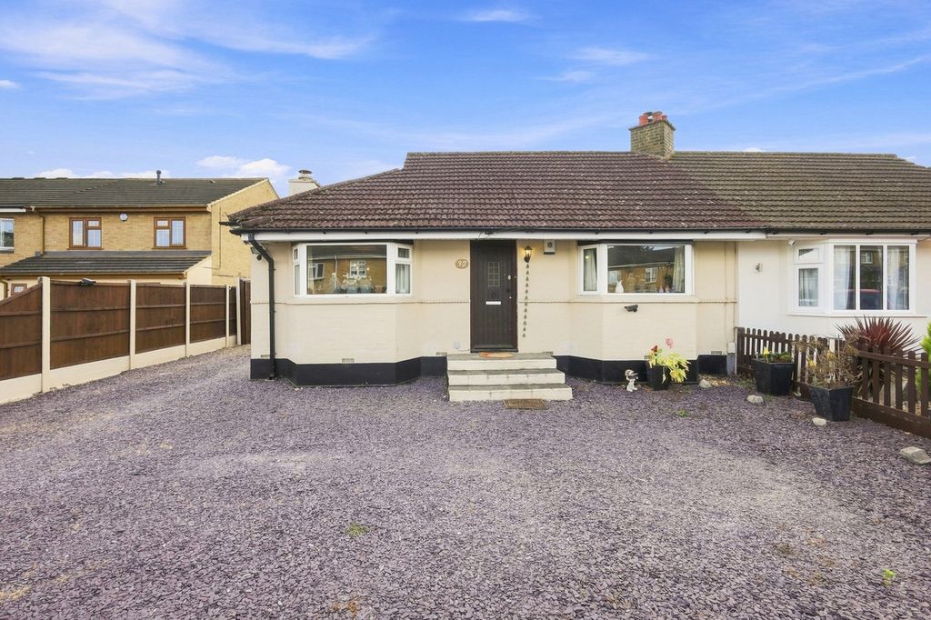Property photo 1 of 27