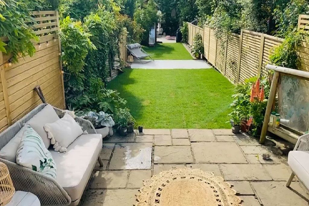 Property photo 2 of 25