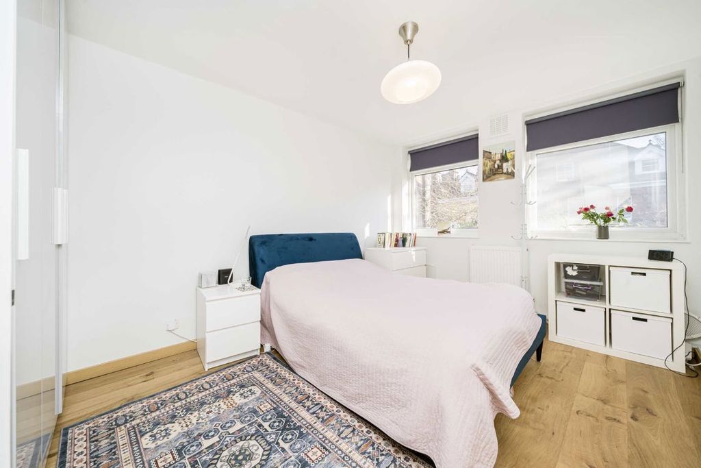 Property photo 3 of 7