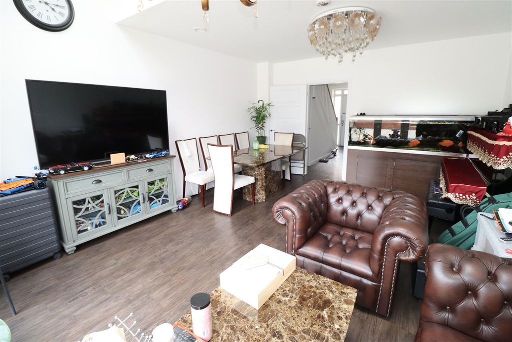 Property photo 3 of 8 Img_0135.Jpg