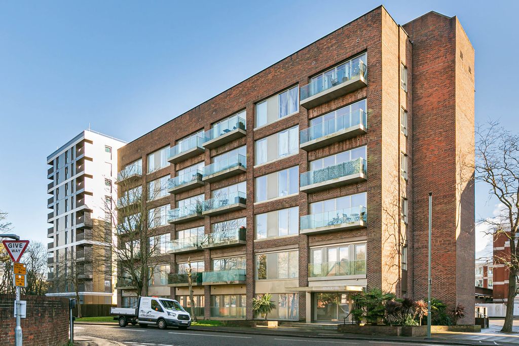 Property photo 2 of 16 Exterior