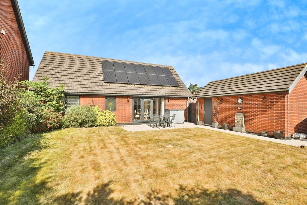 Property photo 2 of 17