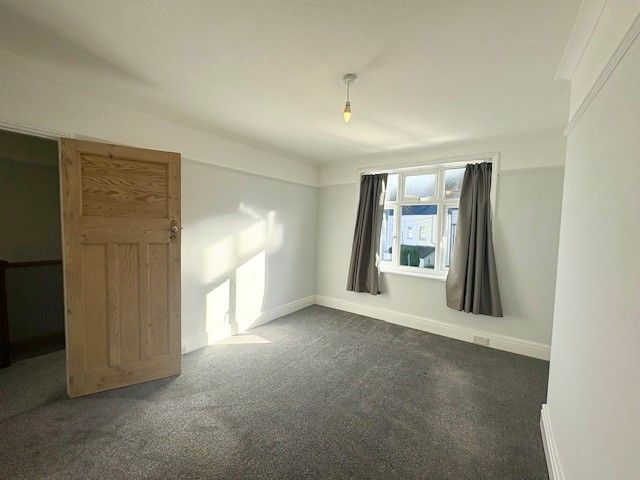 Property photo 3 of 24 Image