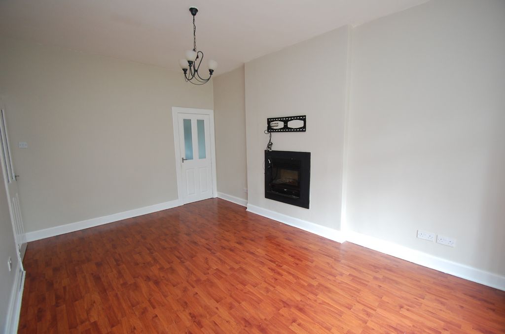 Property photo 3 of 13 5290883