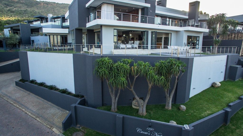 Property photo 1 of 69