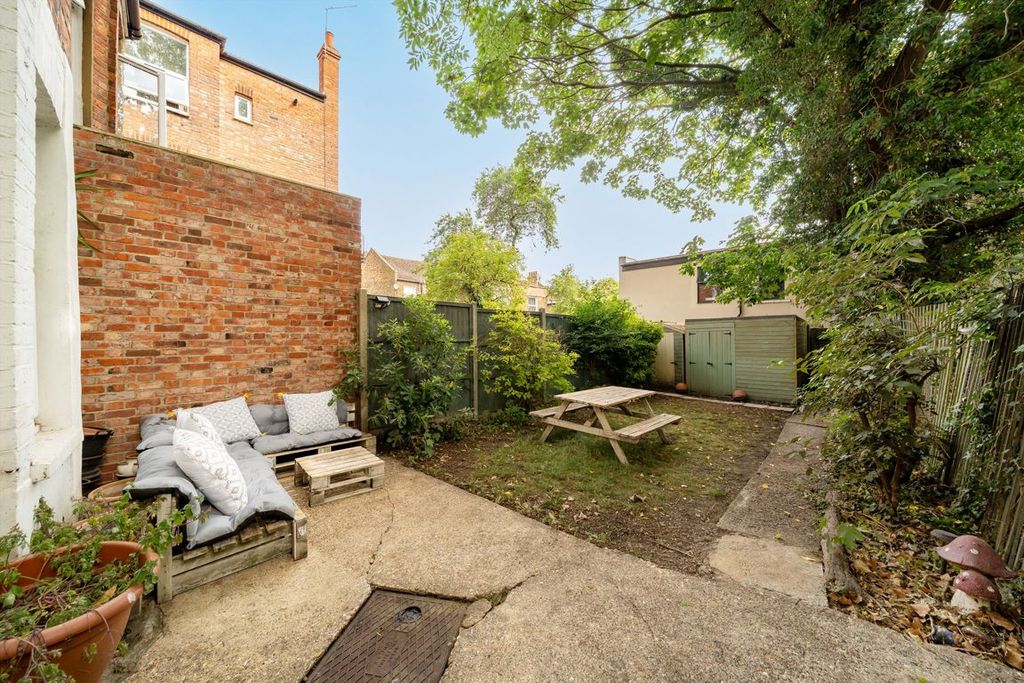 Property photo 3 of 8