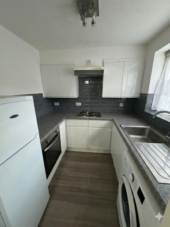 Property photo 2 of 5