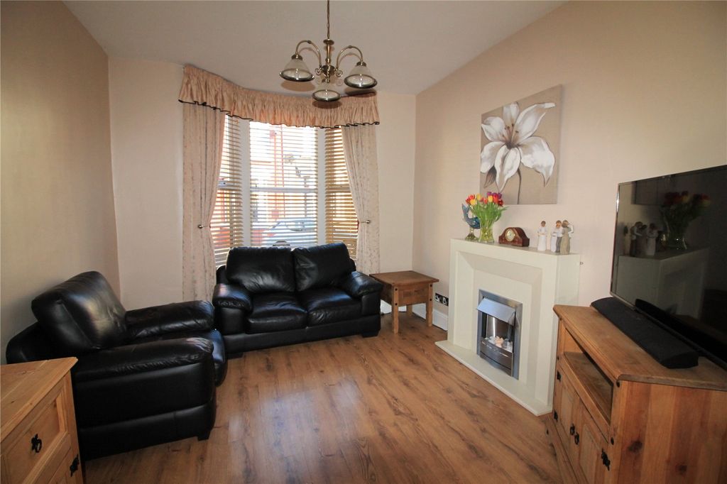 Property photo 2 of 10 Picture No. 01