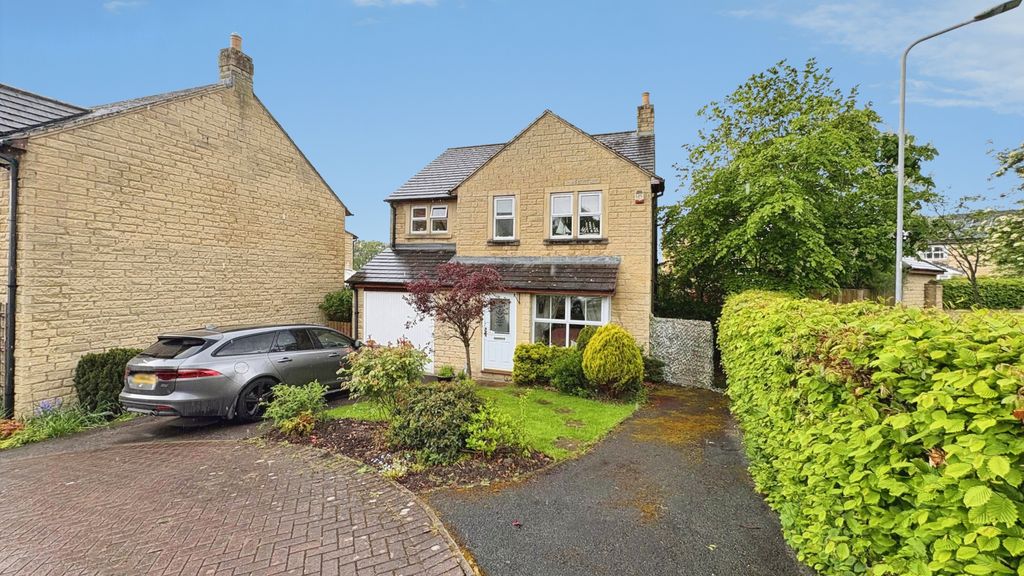 Property photo 1 of 27