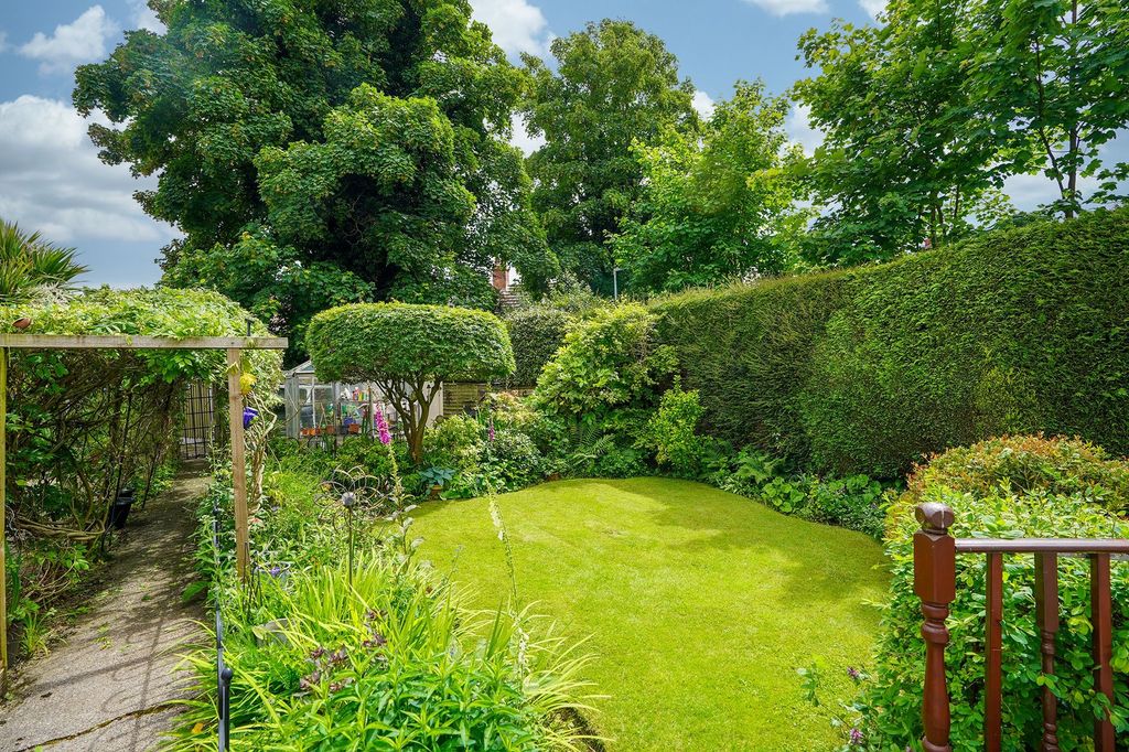 Property photo 3 of 21