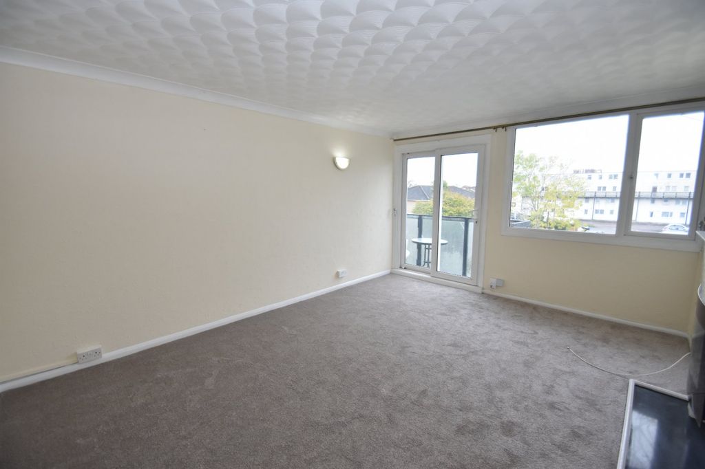 Property photo 3 of 8 Picture No. 06