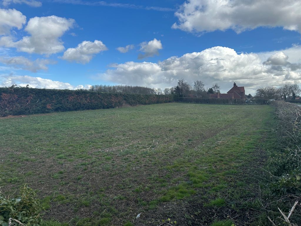 Property photo 1 of 2