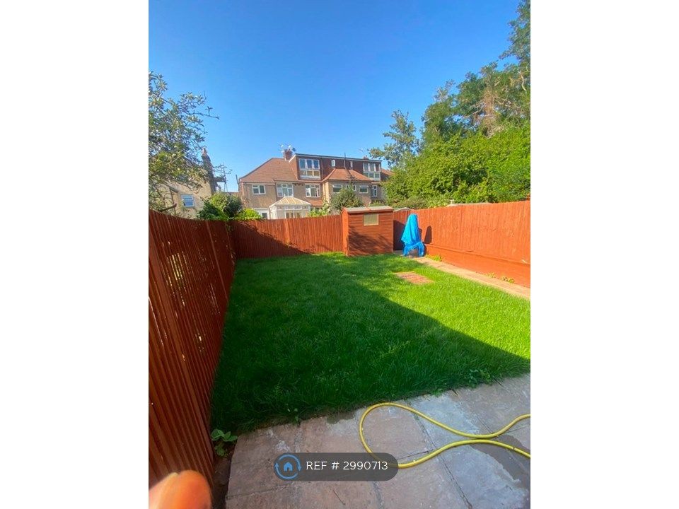 Property photo 3 of 34