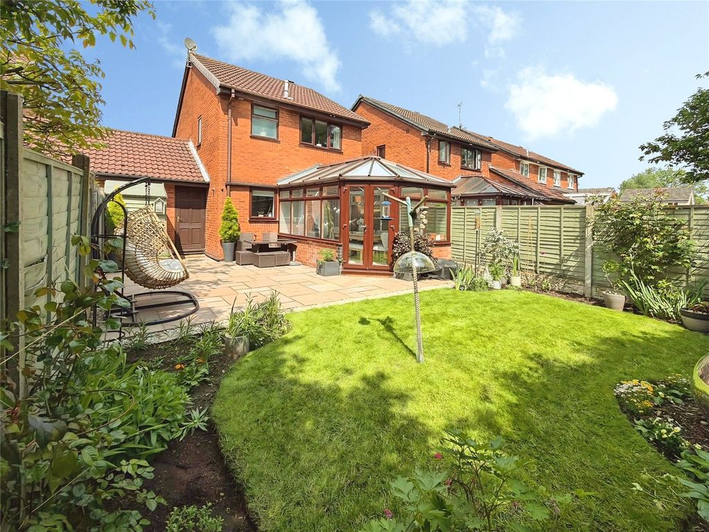 Property photo 2 of 18 Garden