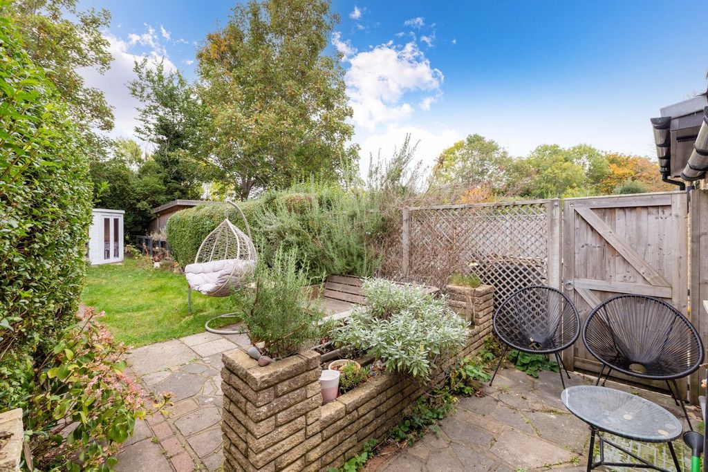 Property photo 2 of 18