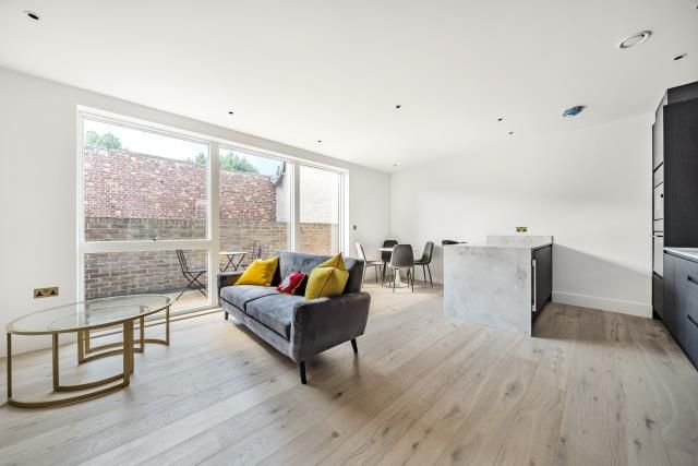 Property photo 1 of 10 Reception Room/Kitch