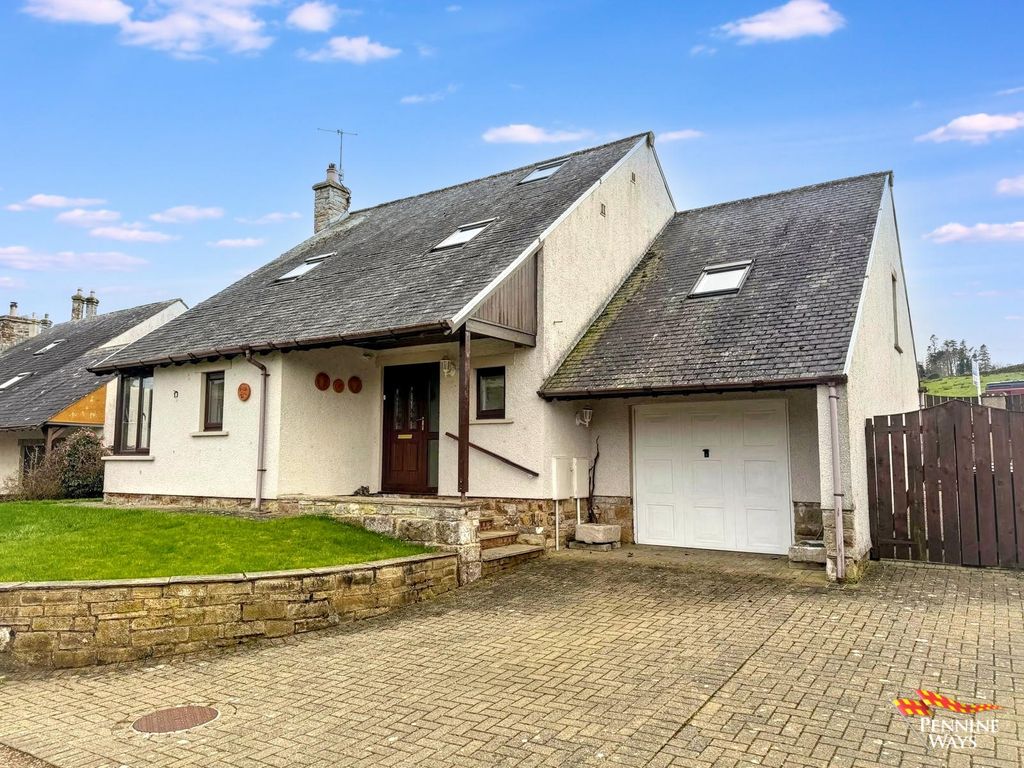 Property photo 2 of 31