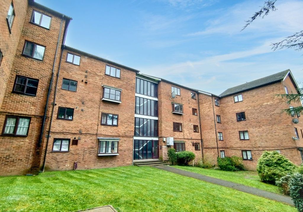 Property photo 1 of 8