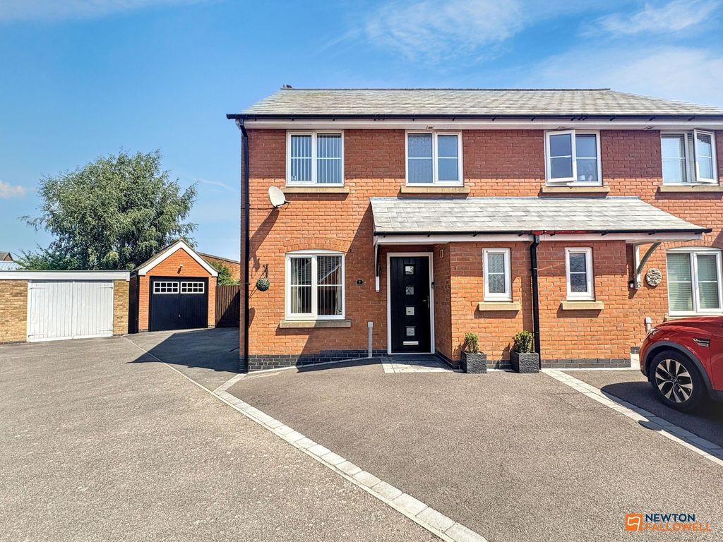 Property photo 1 of 25