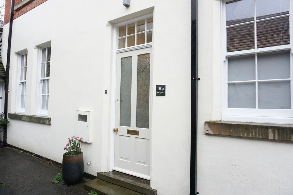 Property photo 1 of 11 Main