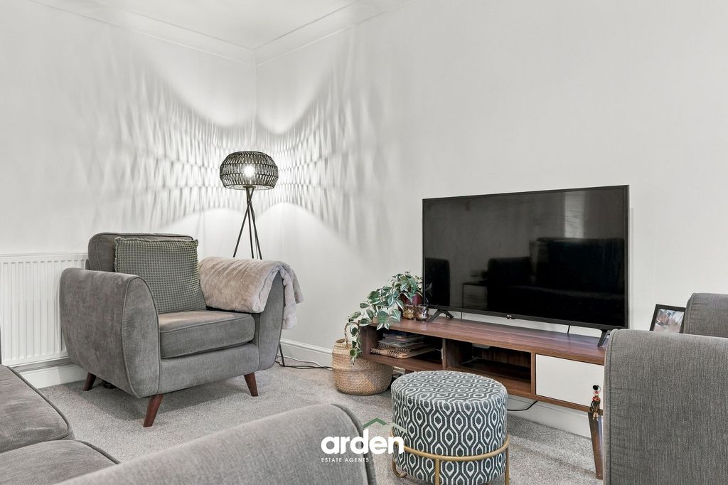 Property photo 3 of 12