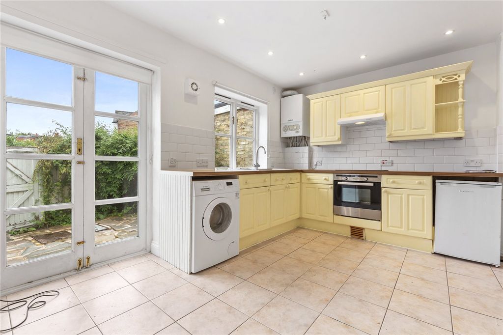 Property photo 2 of 12 Picture No. 10