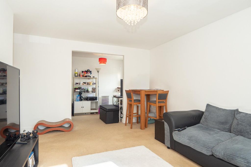 Additional image 6 of 2 bed flat for salePavilion Close, Stanningley, Pudsey LS28