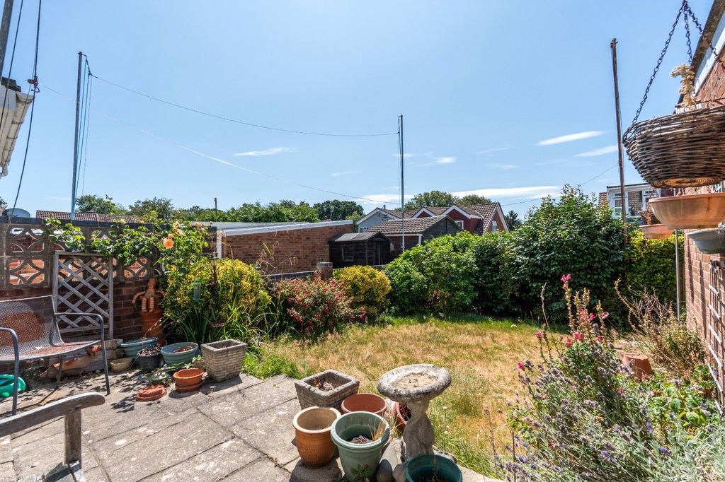 Property photo 3 of 18 Picture No. 27