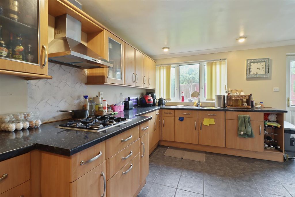 Property photo 3 of 21 Img_1027_1.Jpg