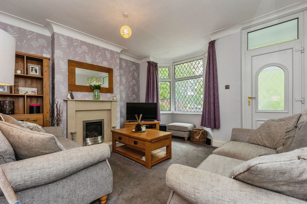 Property photo 2 of 16 Photo