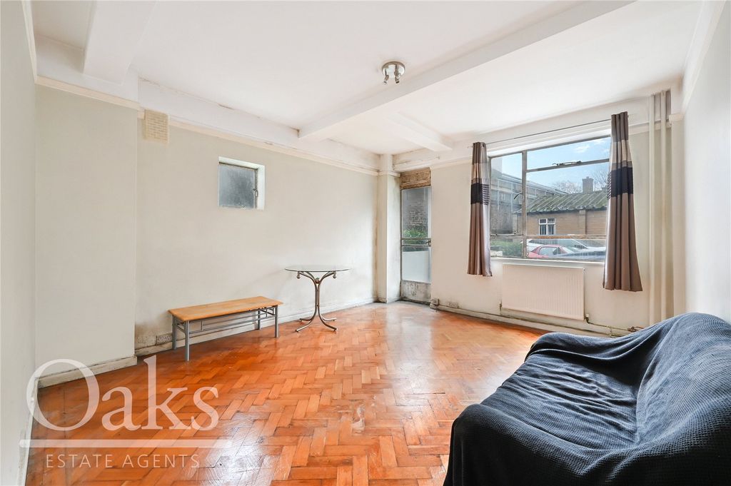 Property photo 2 of 8 Picture No. 04