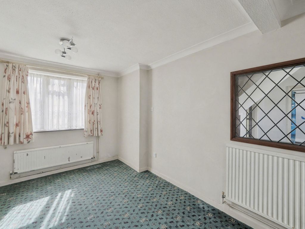 Property photo 3 of 12 20260411065606_P4100