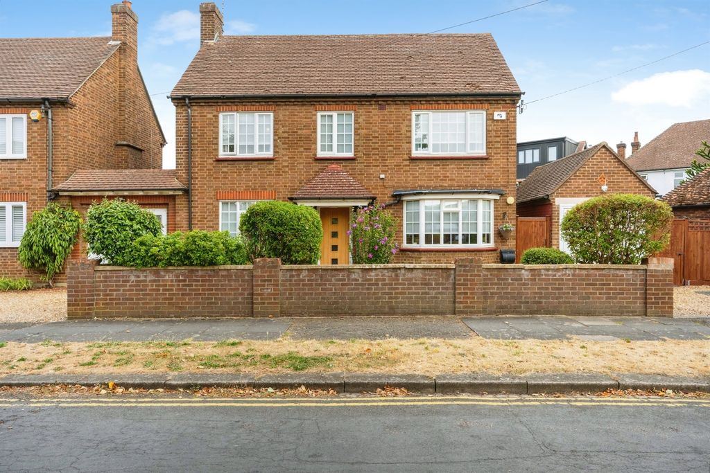 Property photo 1 of 18