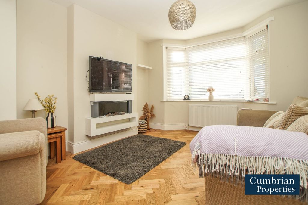 Property photo 2 of 15 Open Plan Dining Lounge