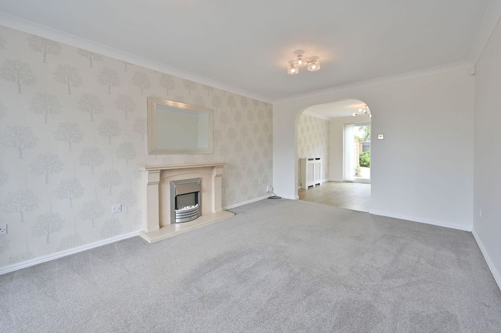 Property photo 2 of 24