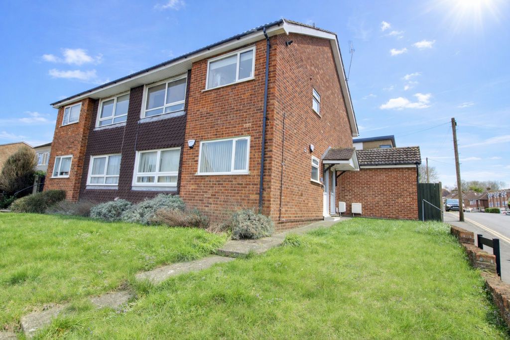 Property photo 1 of 12 Photo 5