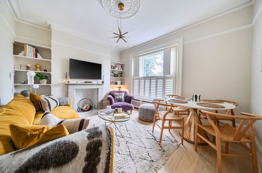 Property photo 2 of 19 1397508-9-6967Bbf...